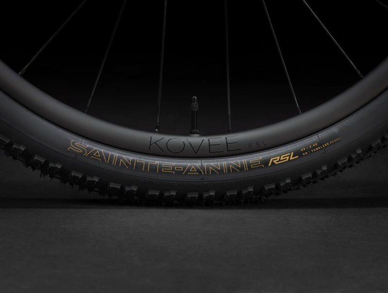 Trek Supercaliber SLR 9.9 XX AXS Full Suspension Mountain Bike 2024 in Argent Drizzle-2